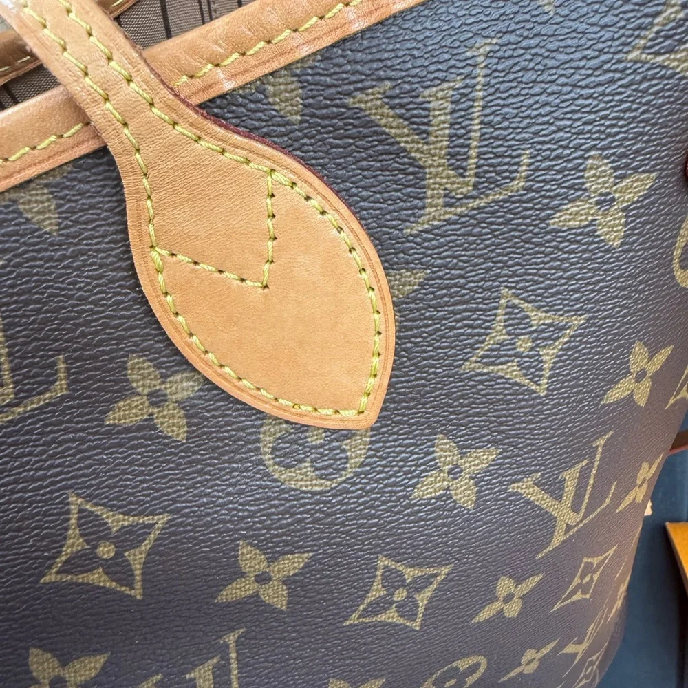 Authentic Louis Vuitton Neverfull MM - Picture 13 of 15